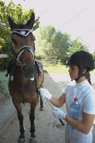 10-49-58_thea  clivia